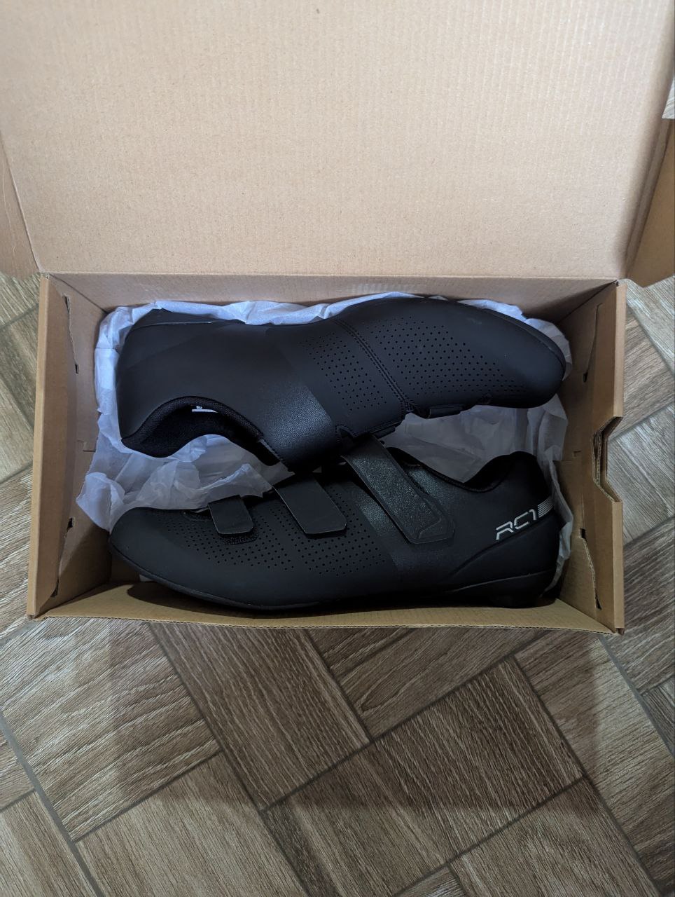 Shimano rc1 road shoes