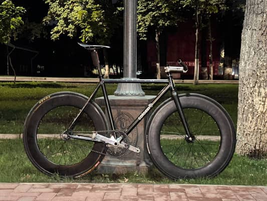 Colossi cheeco track