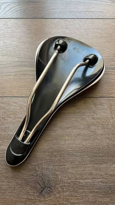 Седло Fabric Scoop Race Flat