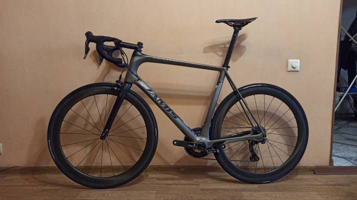 Шоссейный карбоновый велосипед Jamis Xenith Race