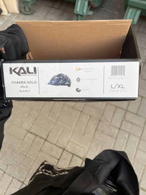 Шлем kali