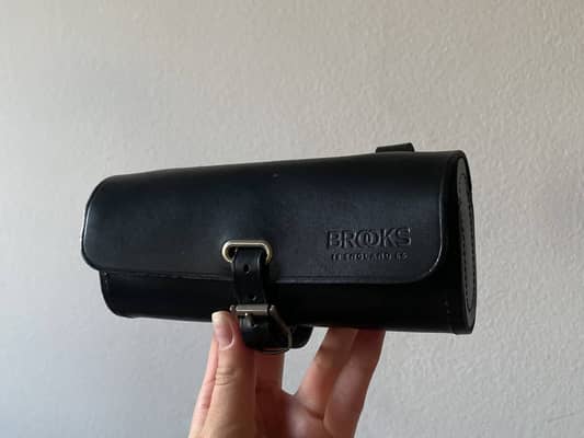 Brooks challenge saddle bag