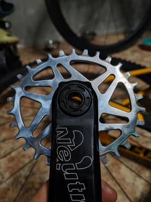 Звезда Neutrino Овал Sram DM 30t Полирована