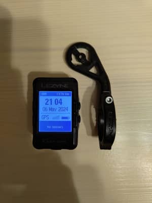 Компьютер Lezyne macro easy gps