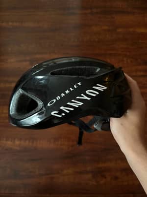 Oakley ARO3 L size