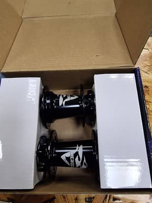 Meroca  100x15 142x12 32 spoke