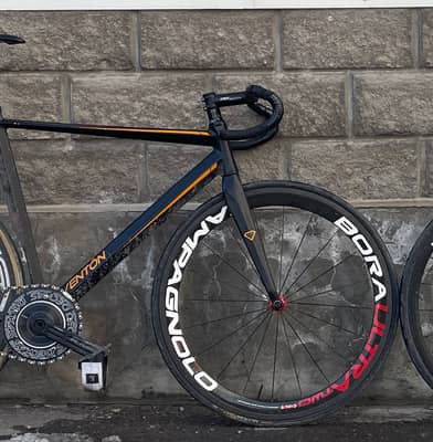 Колесо CAMPAGNOLO ULTRA BORA TWO
