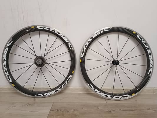 Карбоновые шоссейные колеса Mavic cosmic