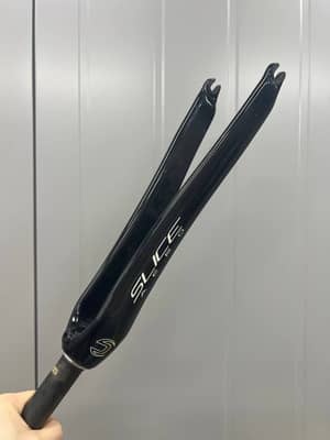 Фуллкарбо вилочка от cannondale aero slice