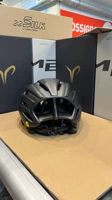 Met Trenta 3k Carbon & Manta MIPS Tadej Pogačar