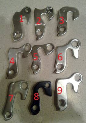 Продам 610 петухов, разом. 100р штука.