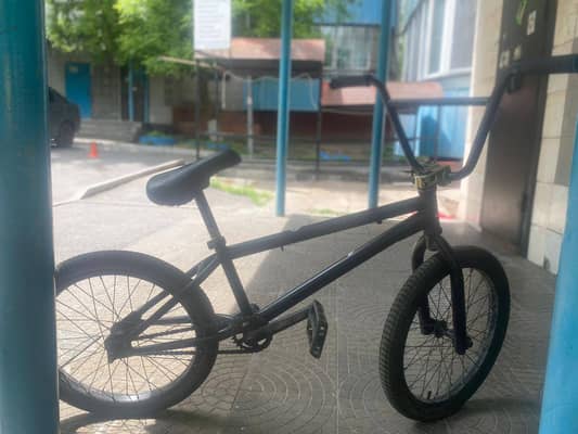 Bmx оригинал,фулл черный кроме выноса руля