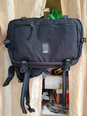 Chrome Cadet Max Crossbody