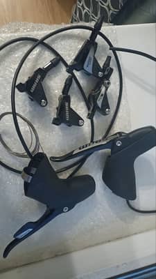 Sram rival