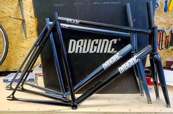 DrugINC. Etude 56cm 58cm