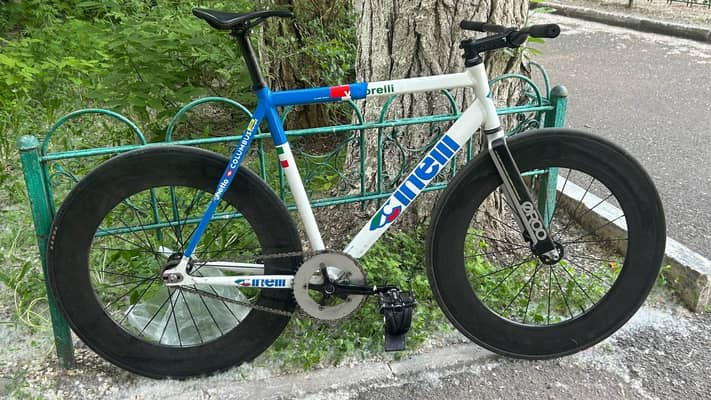 80mm carbon wheels