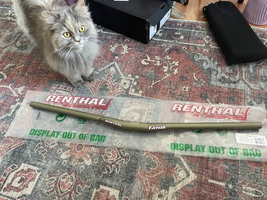 Руль Renthal Fatbar