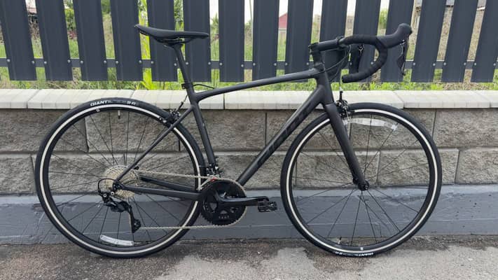 Giant Contend 0