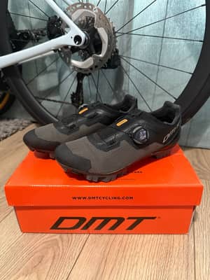 велотуфли DMT KM4