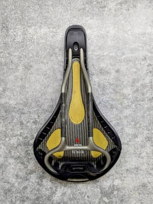 Fizik Kurve Bull / 265x146mm (карбон + кевлар)